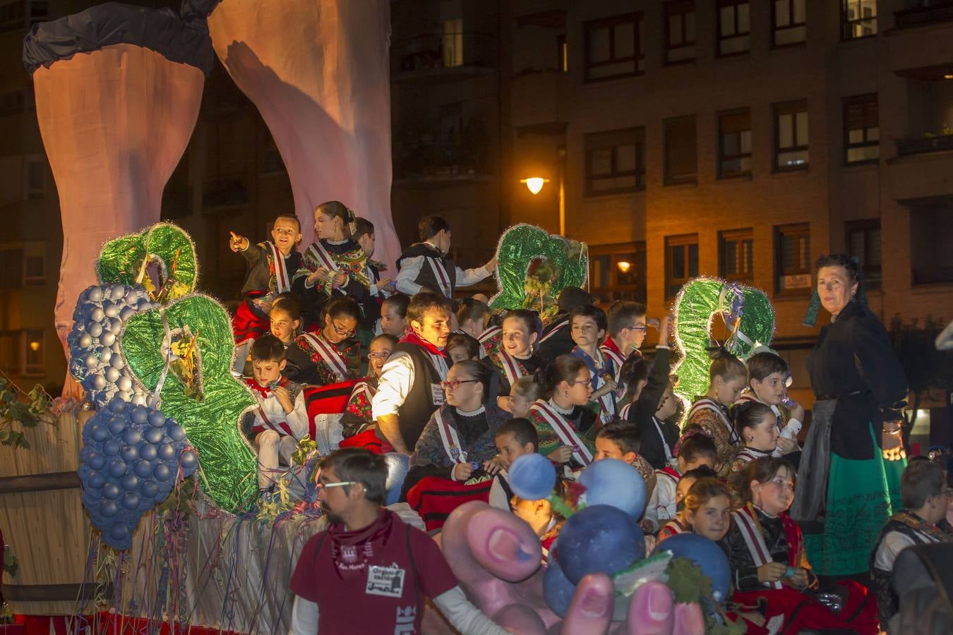 San Mateo: desfile de carrozas