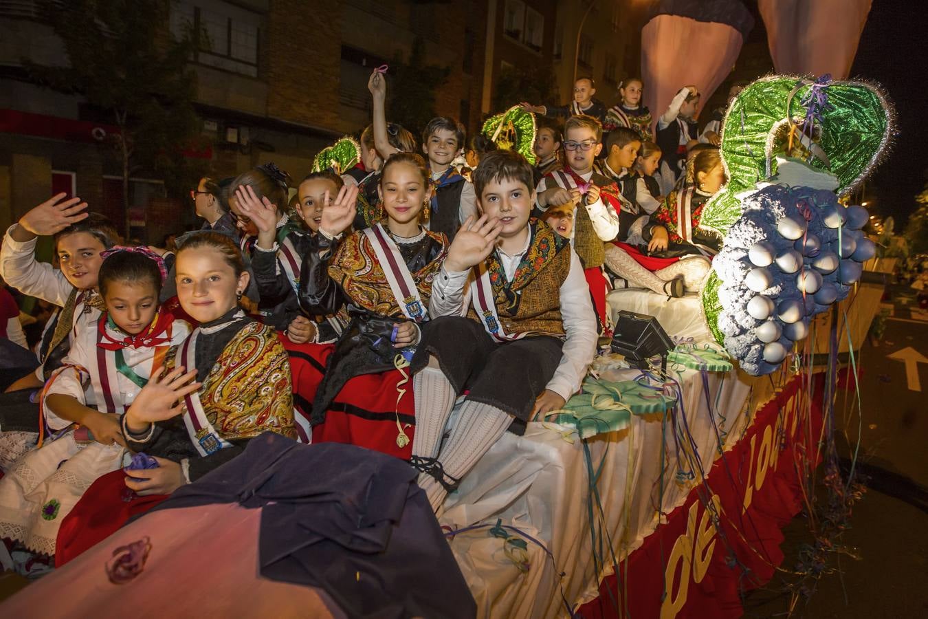 San Mateo: desfile de carrozas