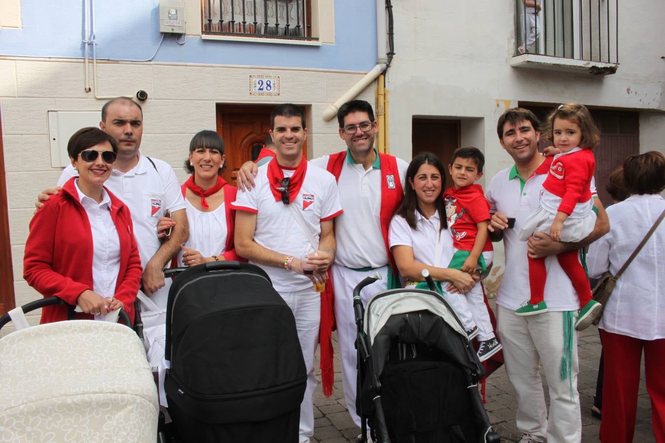 Vaquillas de juguete (y de verdad) en las fiestas de Arnedo