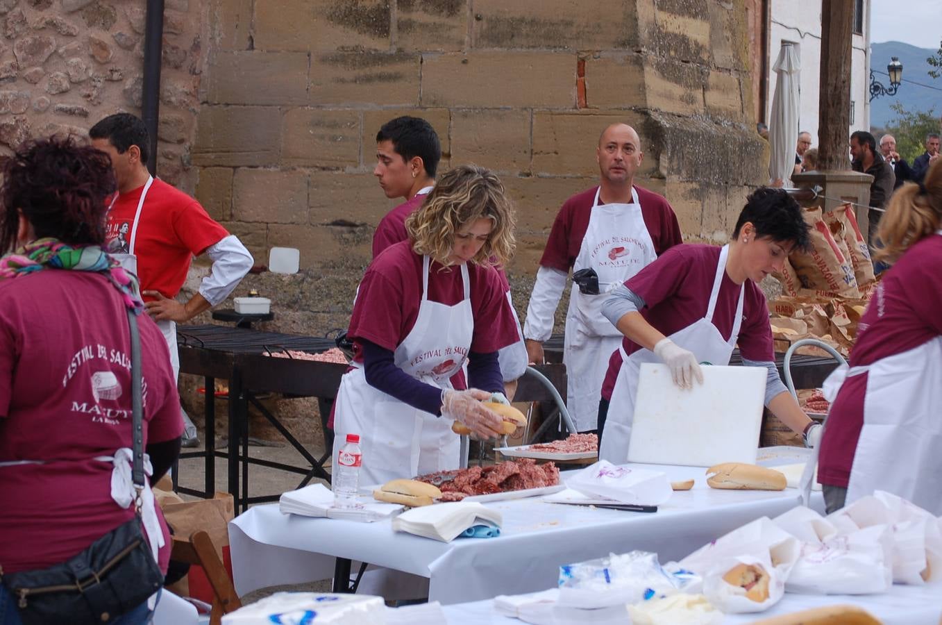 El tiempo desapacible no pudo con el festival del salchichón de Matute
