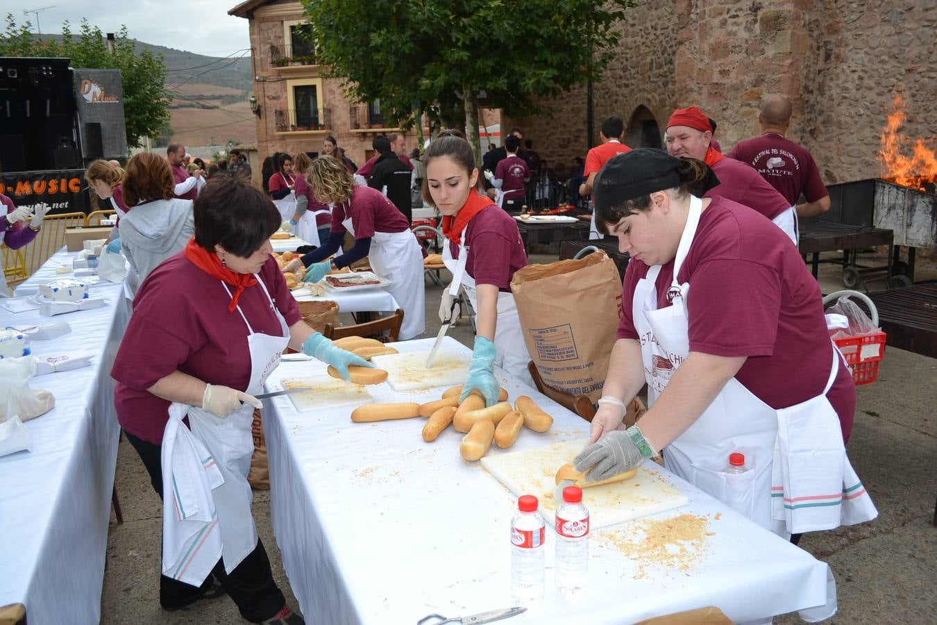 El tiempo desapacible no pudo con el festival del salchichón de Matute