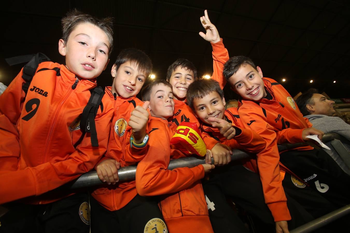 Logroño arropa a la selección en su entrenamiento en Las Gaunas