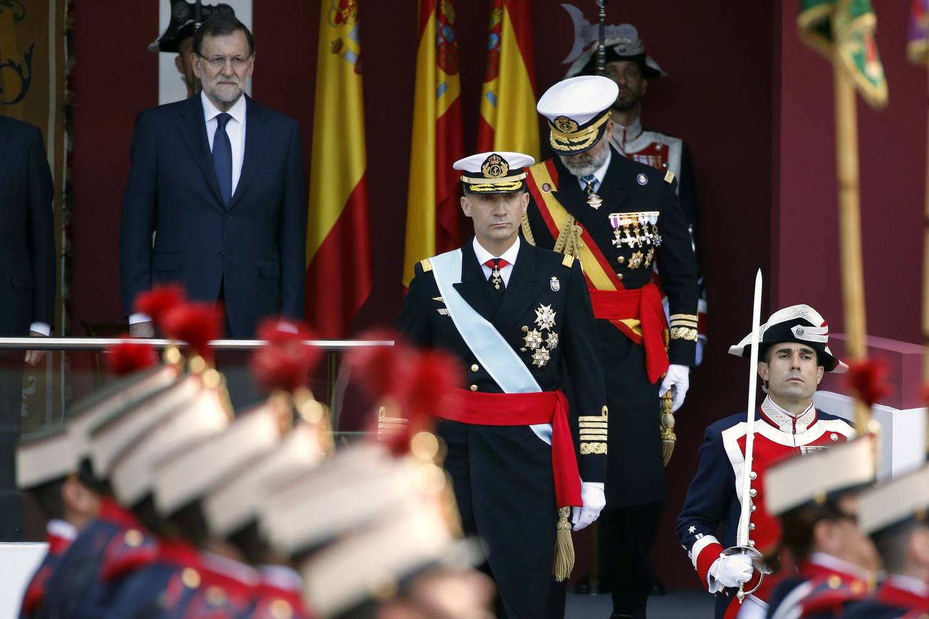 Han participado en el desfile unos 3.400 militares y guardias civiles -400 más que el año pasado-, 48 vehículos y 53 aeronaves.