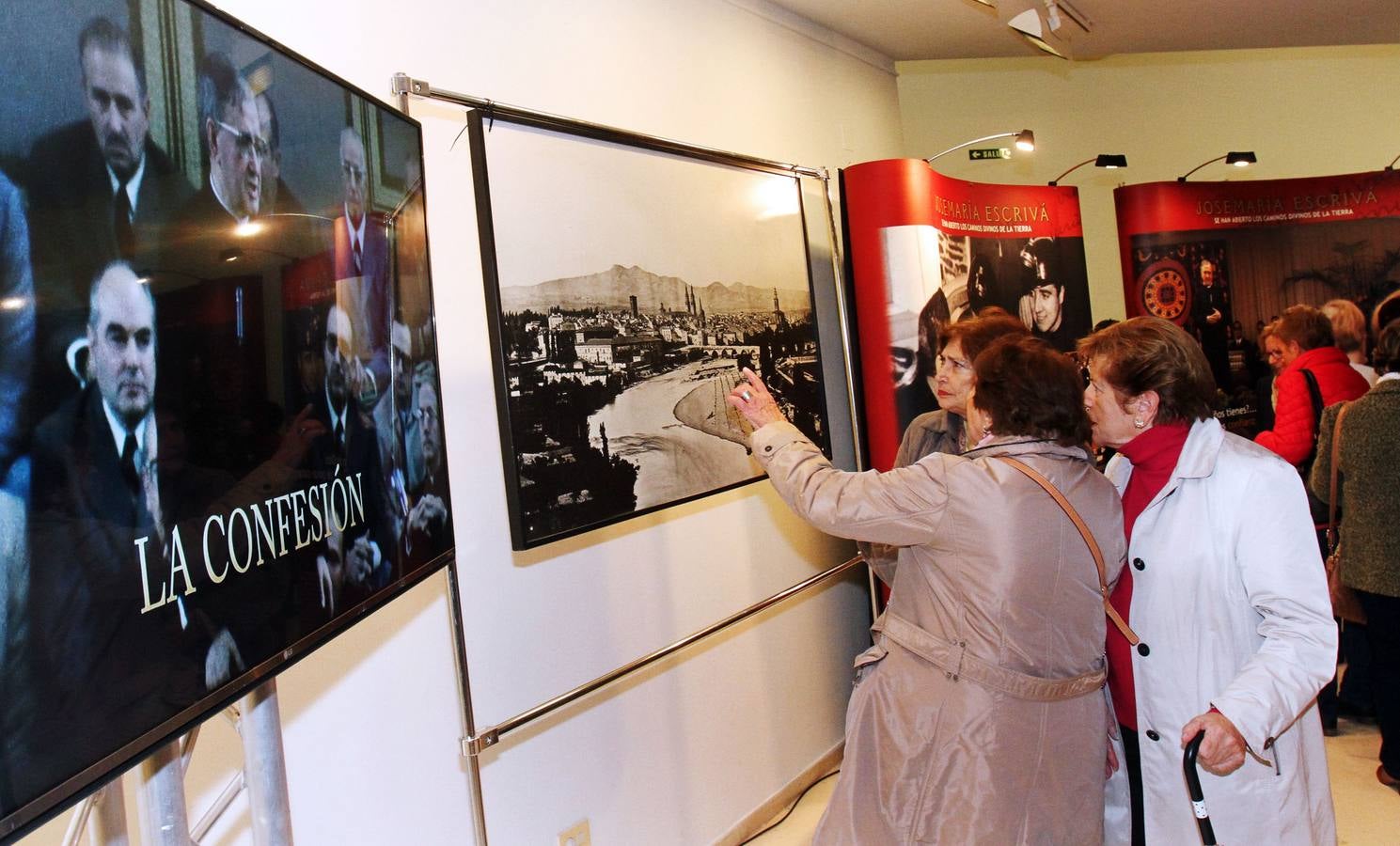 Inauguración en Logroño de la exposición sobre Escrivá de Balaguer, fundador del OPUS DEI