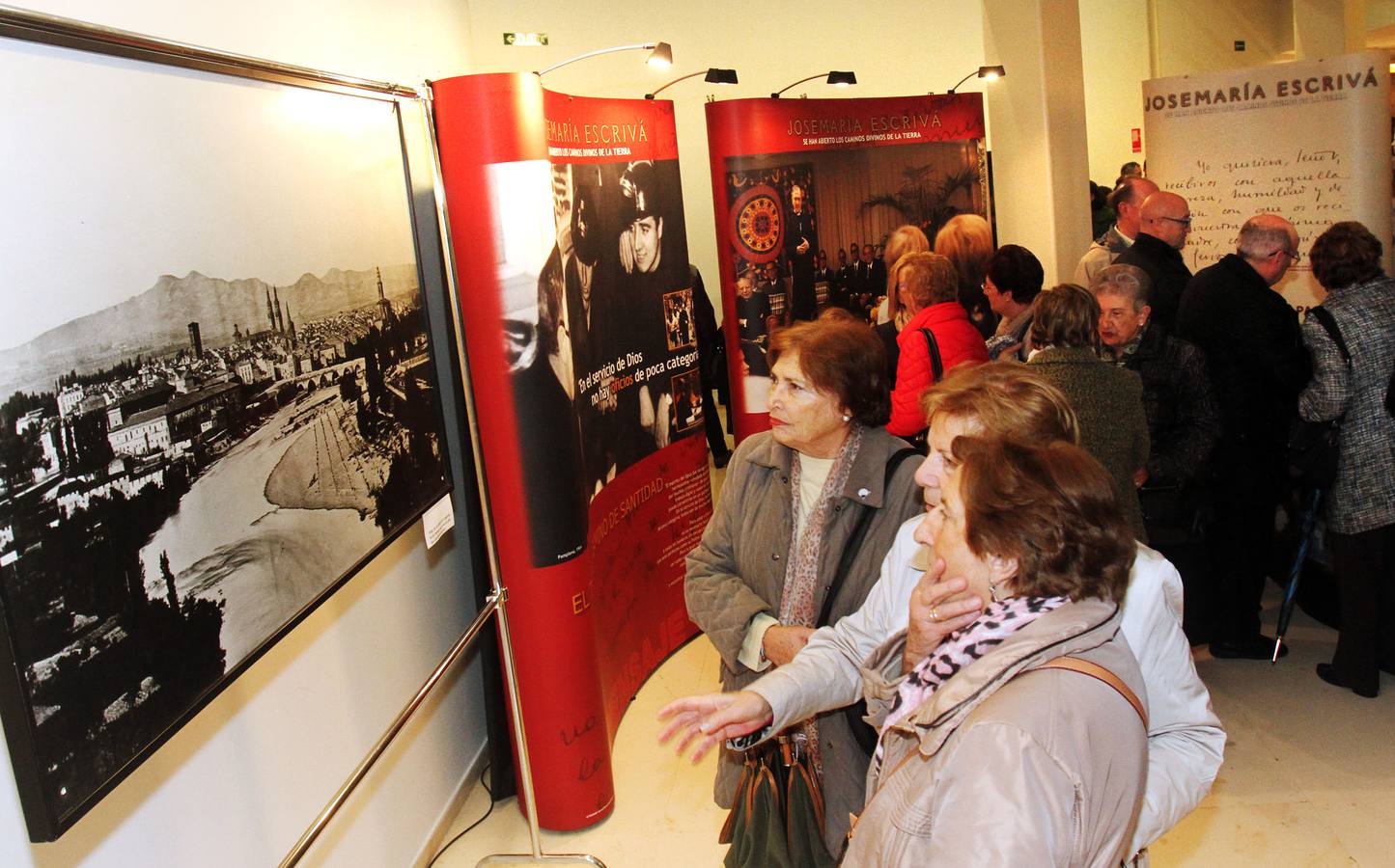 Inauguración en Logroño de la exposición sobre Escrivá de Balaguer, fundador del OPUS DEI