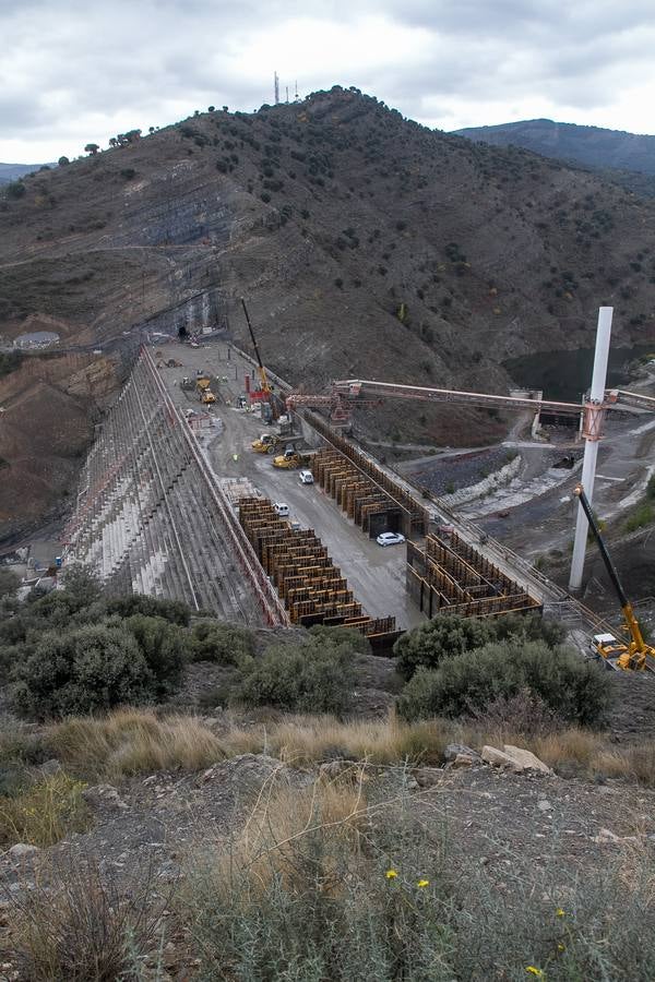 Las obras de la presa de Enciso