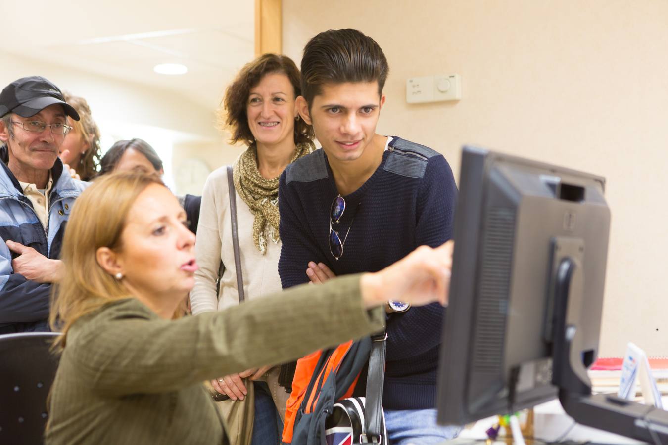 Visita de la Fundación Caritas-Chavicar a Diario LA RIOJA