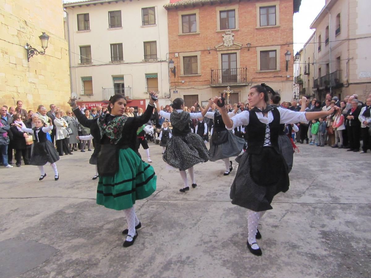 Alberite despide sus fiestas de San Martín con procesión y teatro infantil