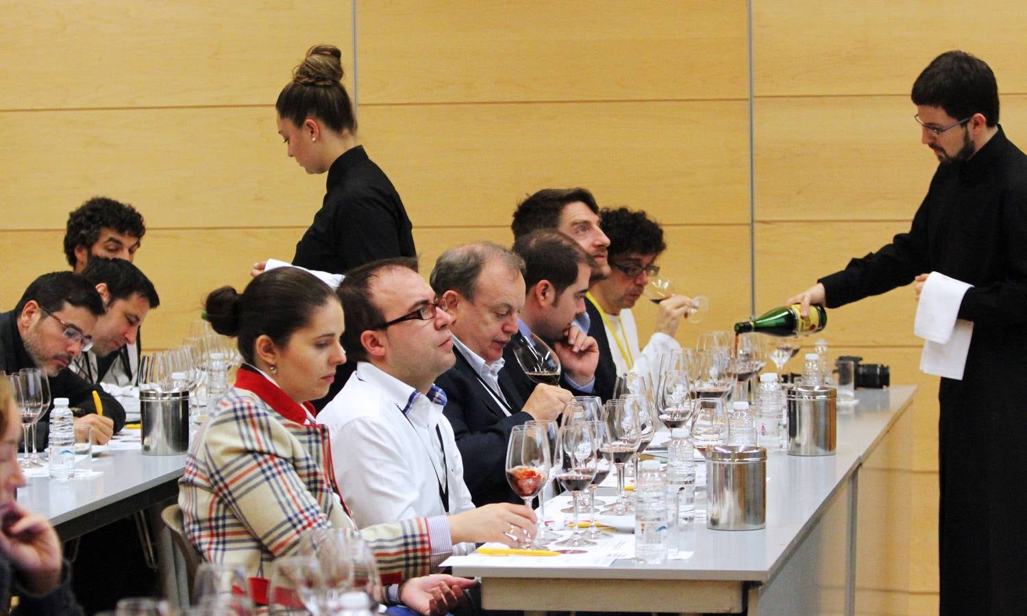 Un recorrido por la historia de los grandes vinos de Bodegas Riojanas desde 1942