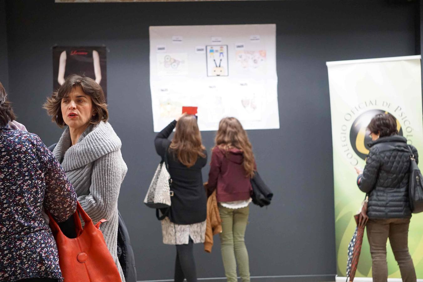 Dibujos por el respeto en el Colegio de Psicólogos (I)
