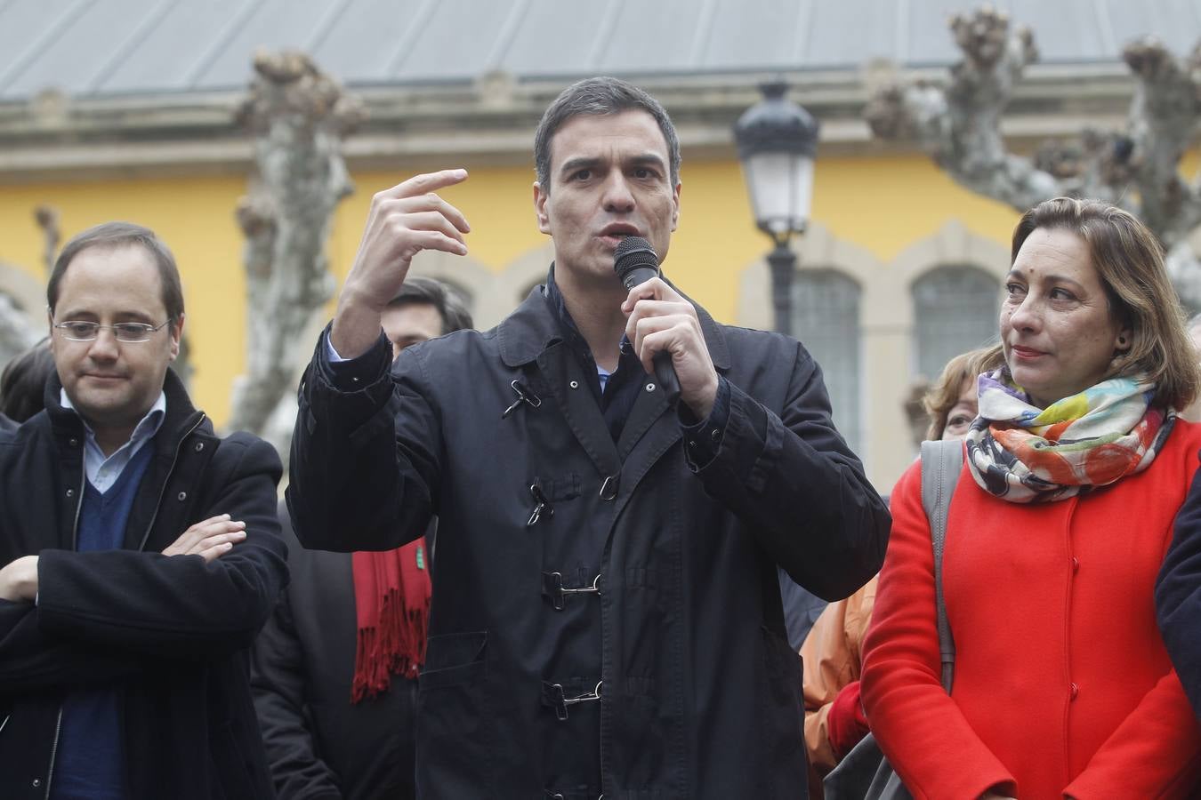 Pedro Sánchez pasea por el Casco Antiguo de Logroño y brinda en La Laurel en su visita a La Rioja