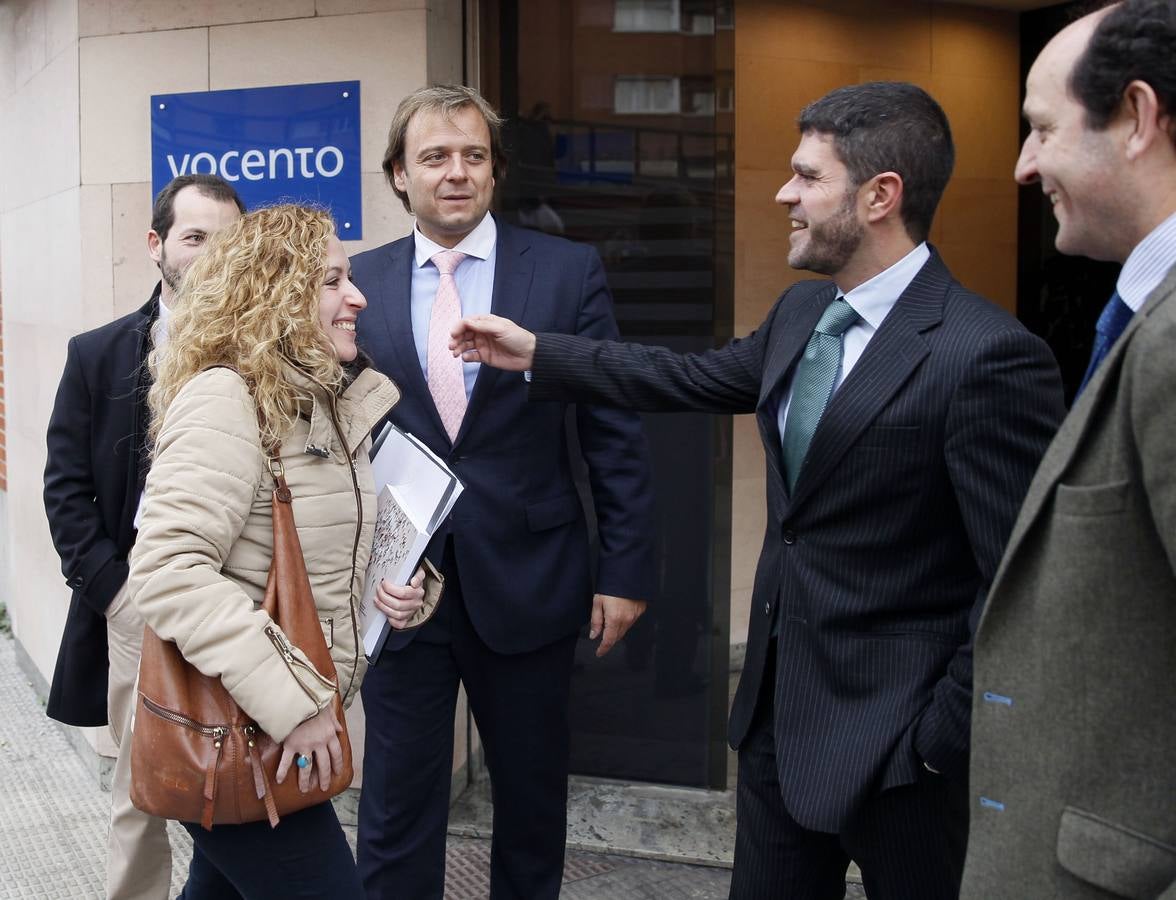 Bienvenidas, maquillaje...preparados y listos para el debate de TVR