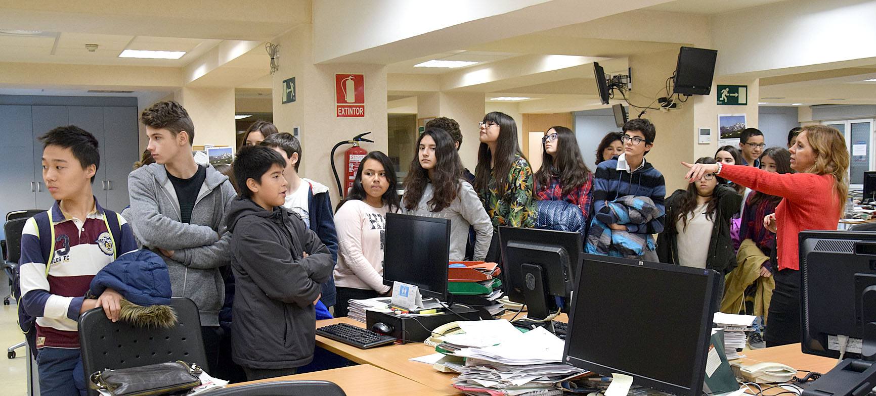 Los alumnos de 2º B del IES Sagasta, de Logroño, visitan la multimedia de Diario LA RIOJA