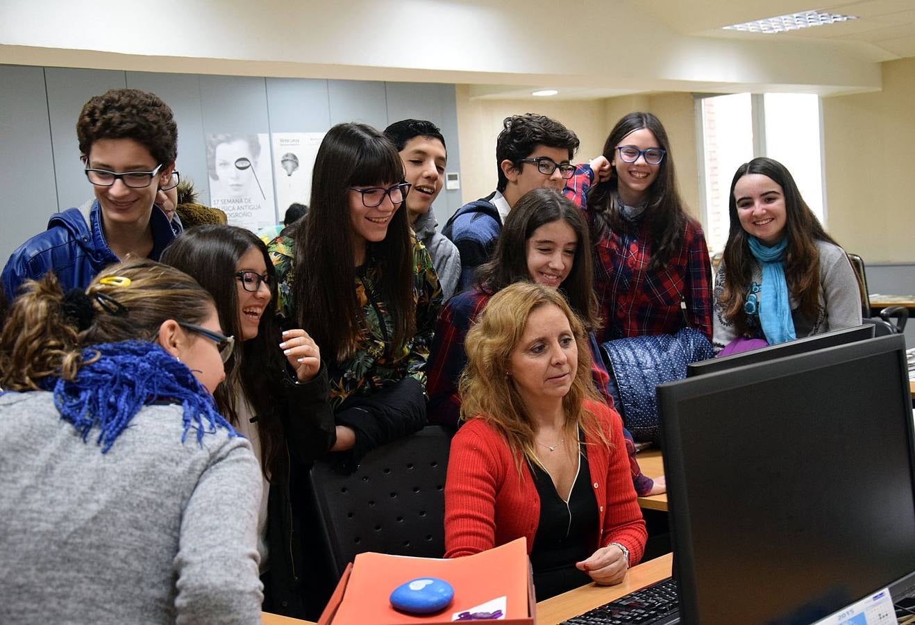 Los alumnos de 2º B del IES Sagasta, de Logroño, visitan la multimedia de Diario LA RIOJA