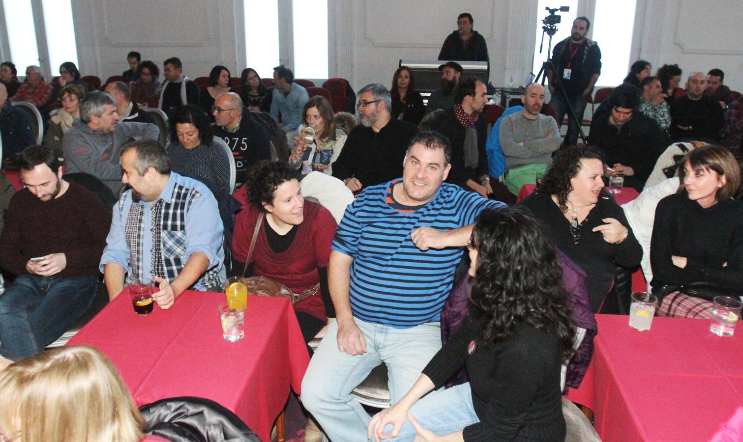 Igor Paskual protagoniza el Café Cantante de Actual en el Círculo Logroñés