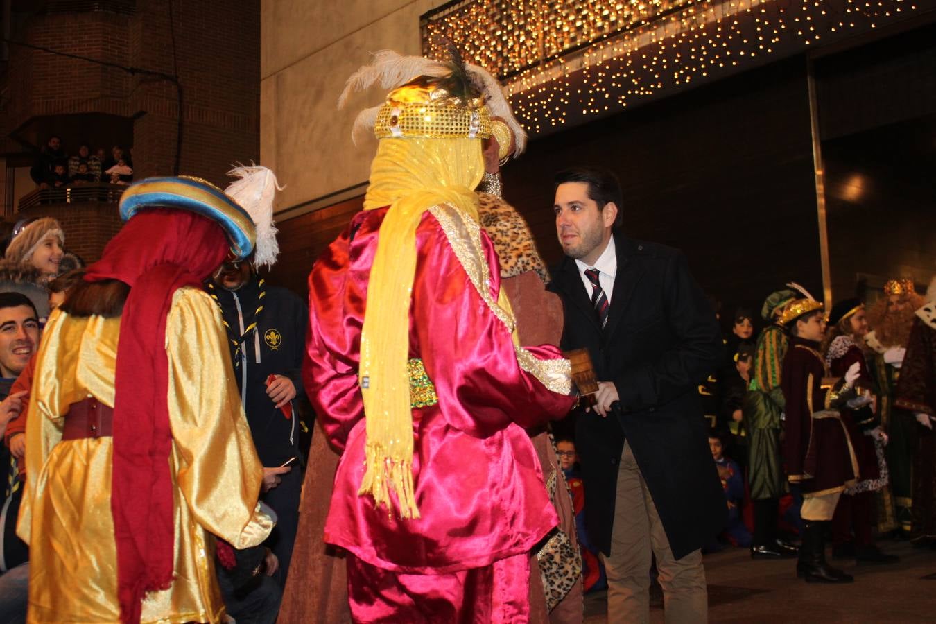 Los Reyes Magos recorren Arnedo en su cabalgata