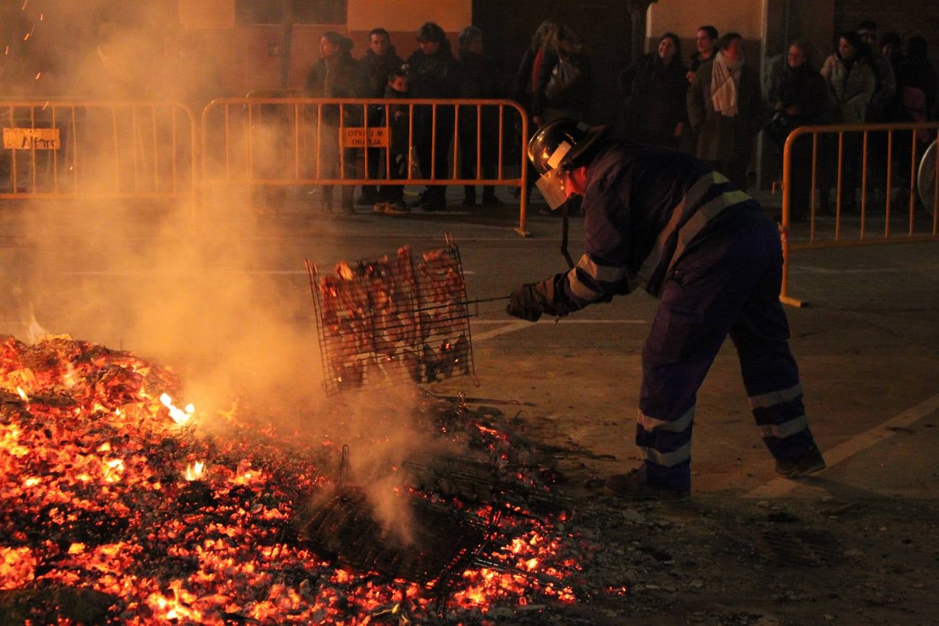 Alfaro celebra las hogueras de San Antón