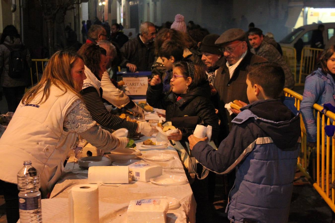 Alfaro celebra las hogueras de San Antón