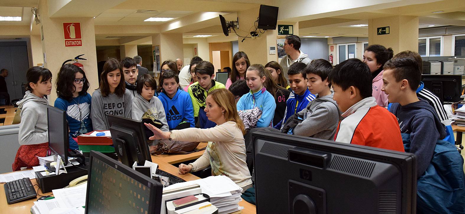 Los alumnos de 6º C del Colegio Las Gaunas visitan la multimedia de Diario LA RIOJA