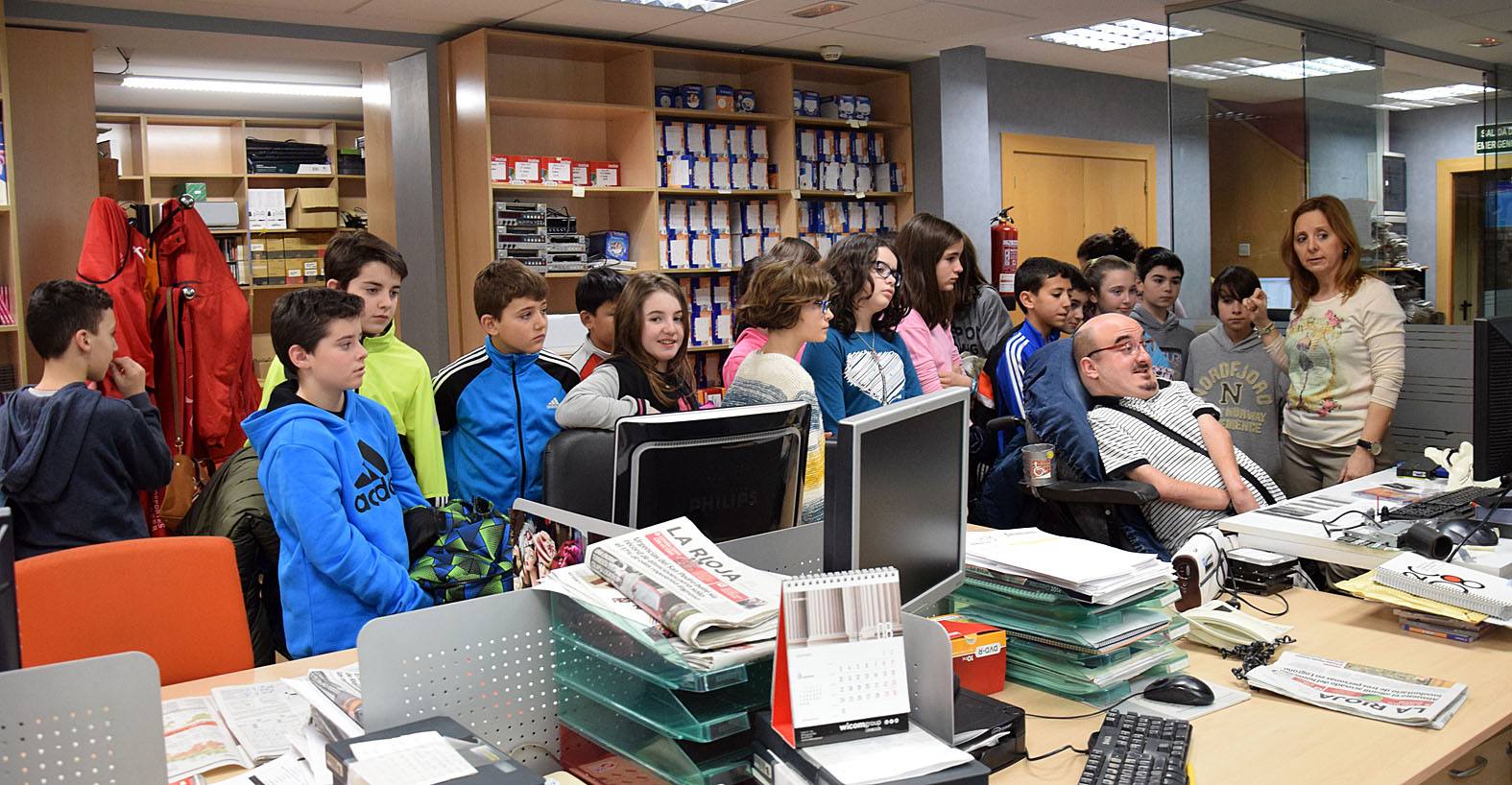 Los alumnos de 6º C del Colegio Las Gaunas visitan la multimedia de Diario LA RIOJA