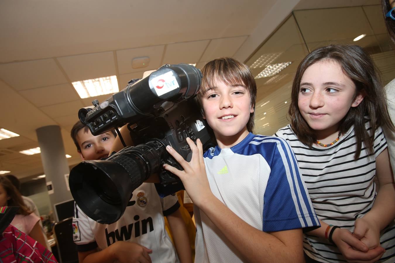 Los alumnos de 6ºB del CEIP Las Gaunas visitan la multimedia de Diario LA RIOJA