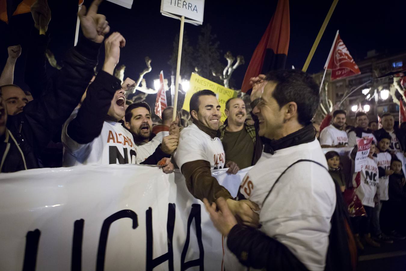 Los trabajadores de Altadis reciben el apoyo de 4.000 personas en su manifestación en Logroño