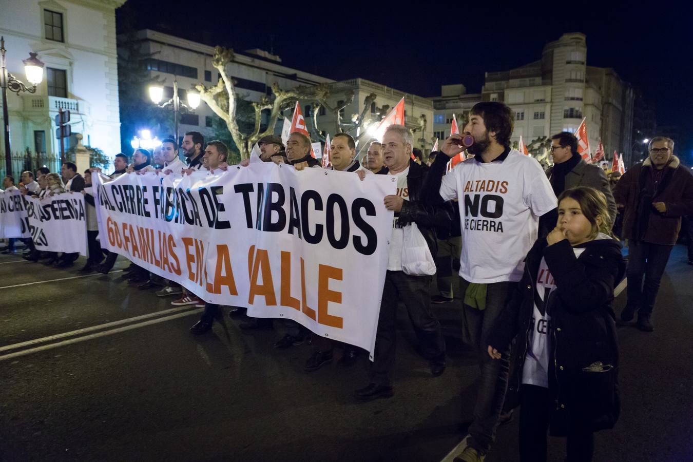 Los trabajadores de Altadis reciben el apoyo de 4.000 personas en su manifestación en Logroño