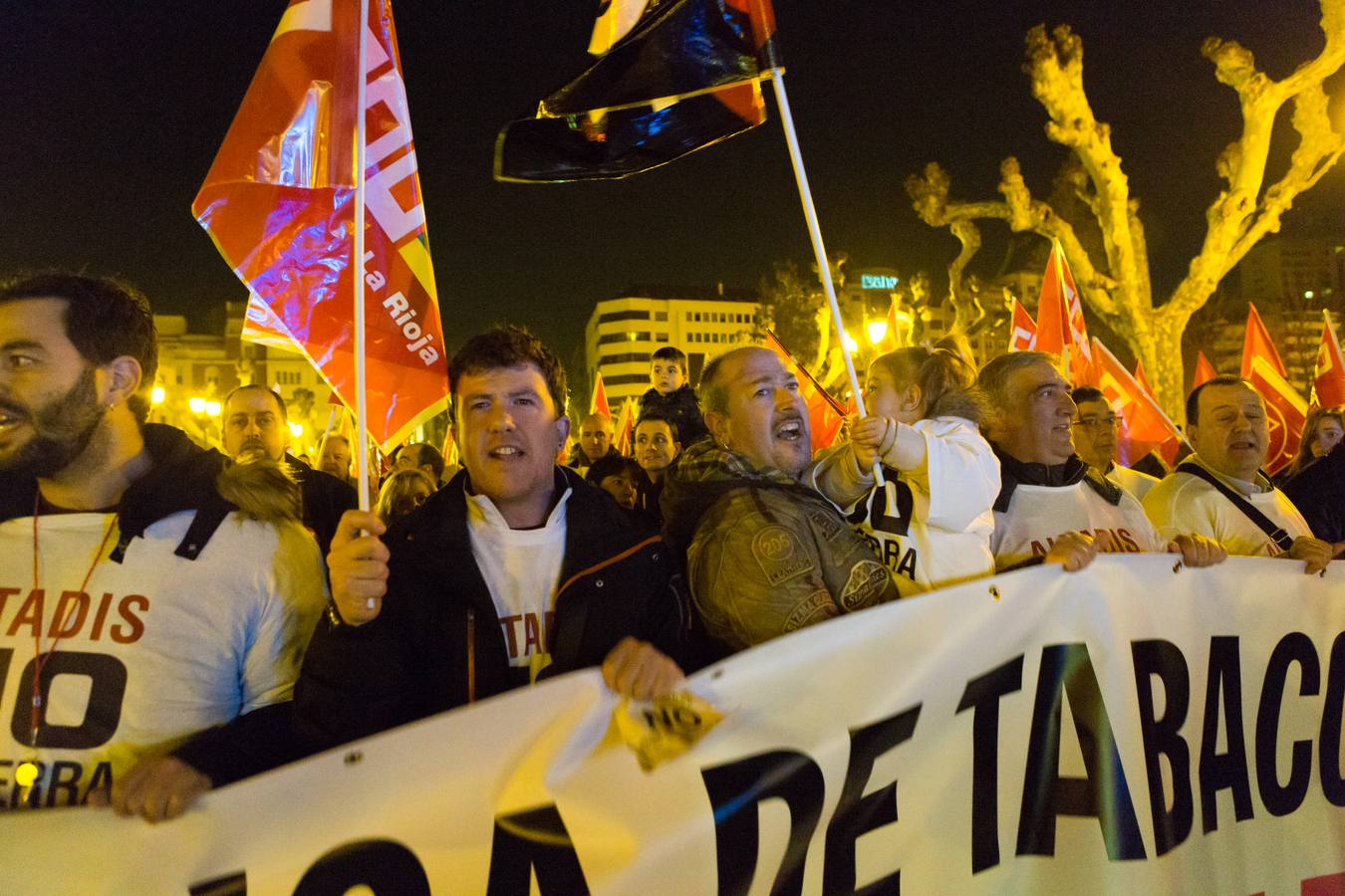 Los trabajadores de Altadis reciben el apoyo de 4.000 personas en su manifestación en Logroño