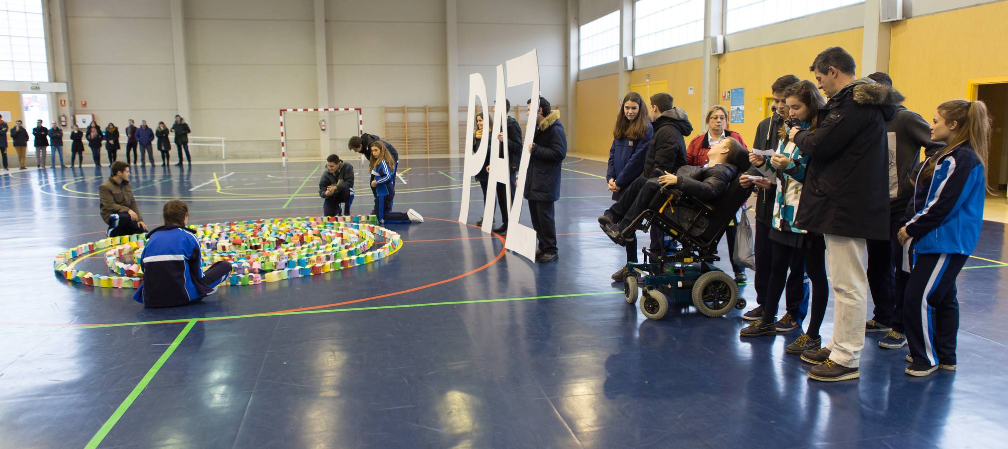 Celebración del Día de la Paz en el colegio Escolapias