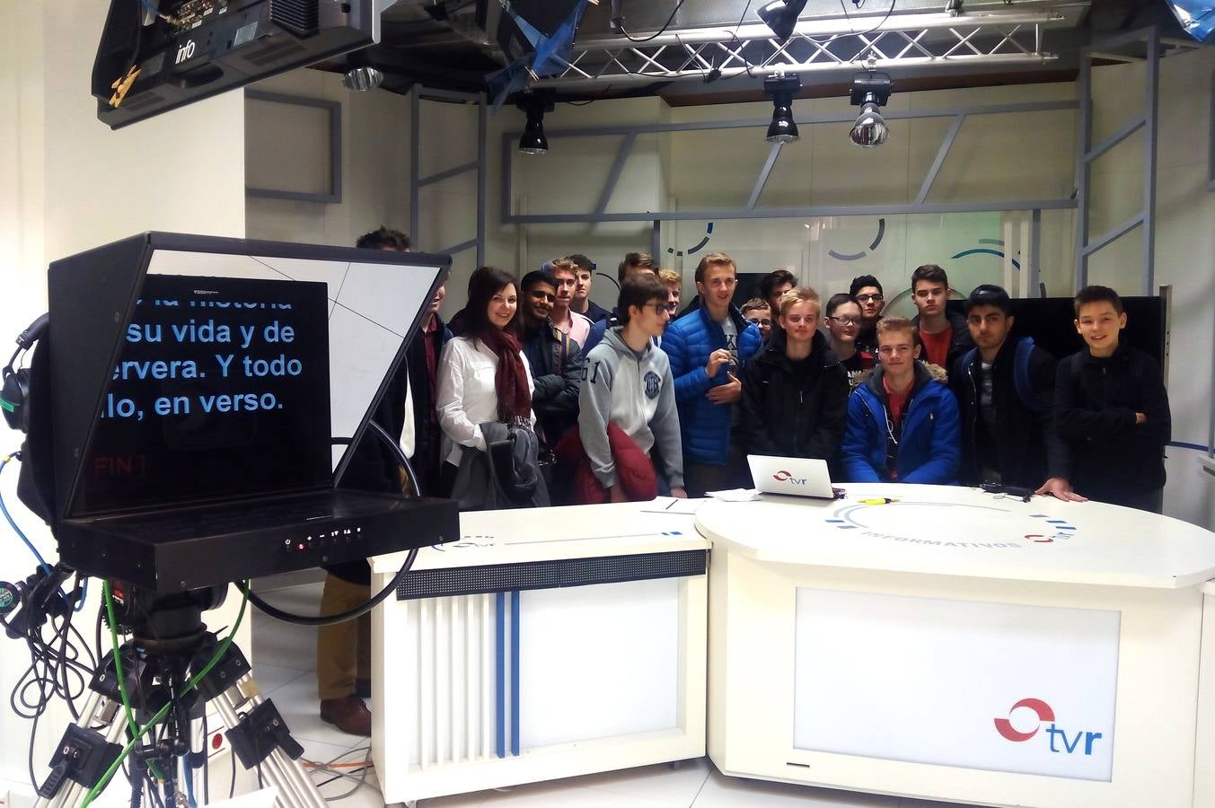 Alumnos de intercambio en Logroño con el Bachillerato Internacional del IES Sagasta visitan la multimedia de Diario LA RIOJA