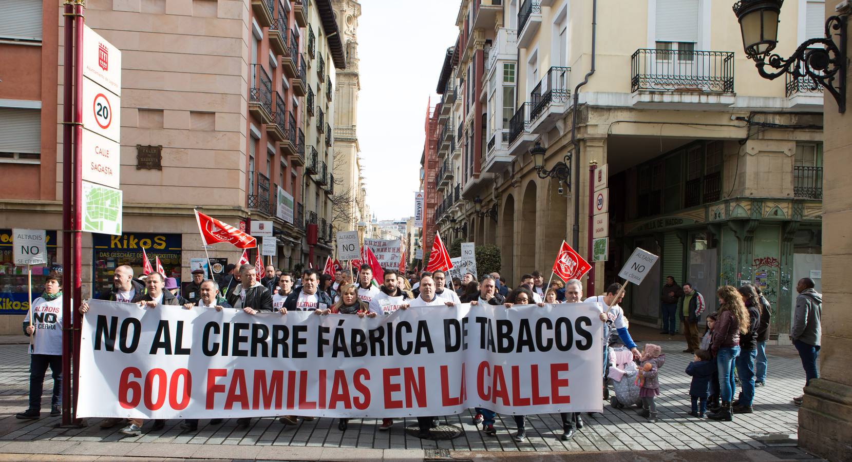 Los trabajadores de Altadis vuelven a la calle