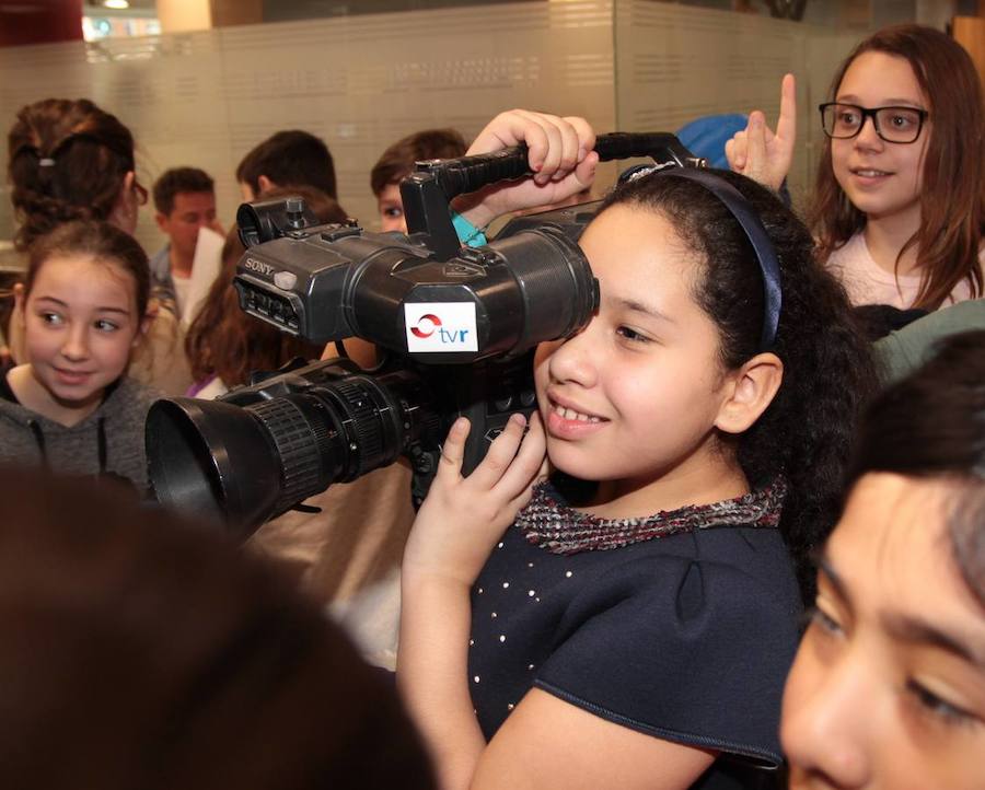 Los alumnos de 5º de Primaria del Colegio Milenario de la Lengua visitan la multimedia de Diario LA RIOJA