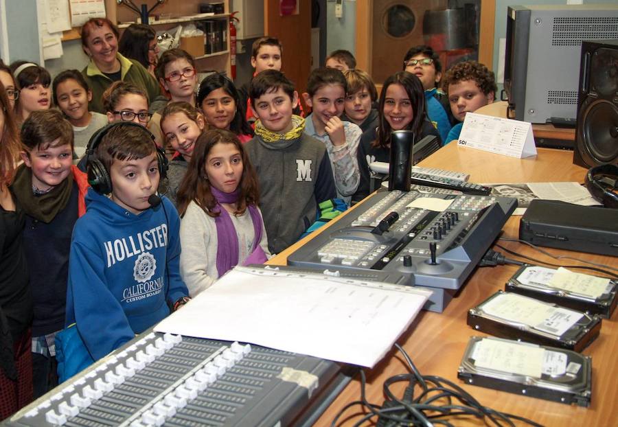 Los alumnos de 5º de Primaria del Colegio Milenario de la Lengua visitan la multimedia de Diario LA RIOJA