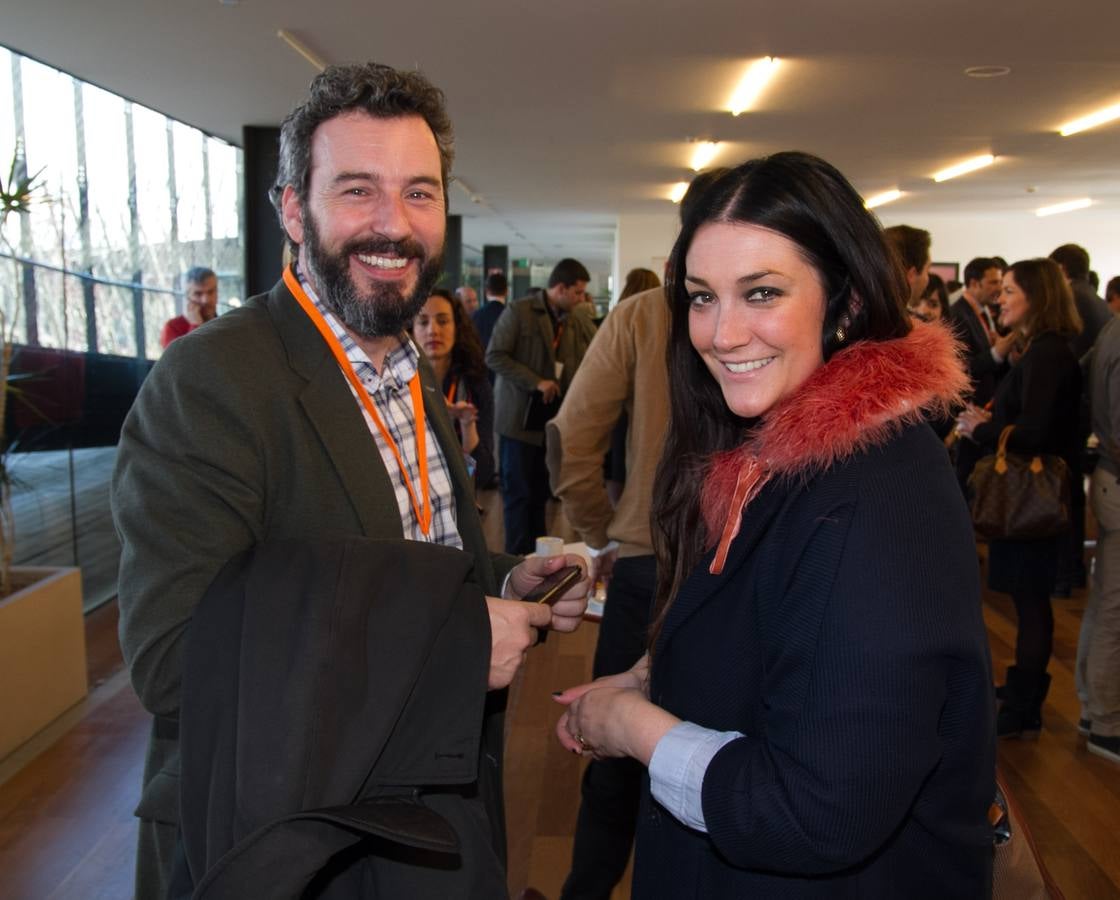 Una pausa para tomar un vino en la Imaginext Rioja