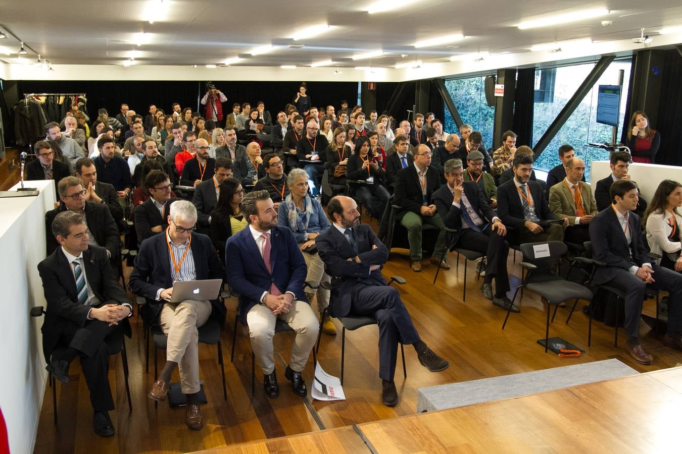 Una pausa para tomar un vino en la Imaginext Rioja