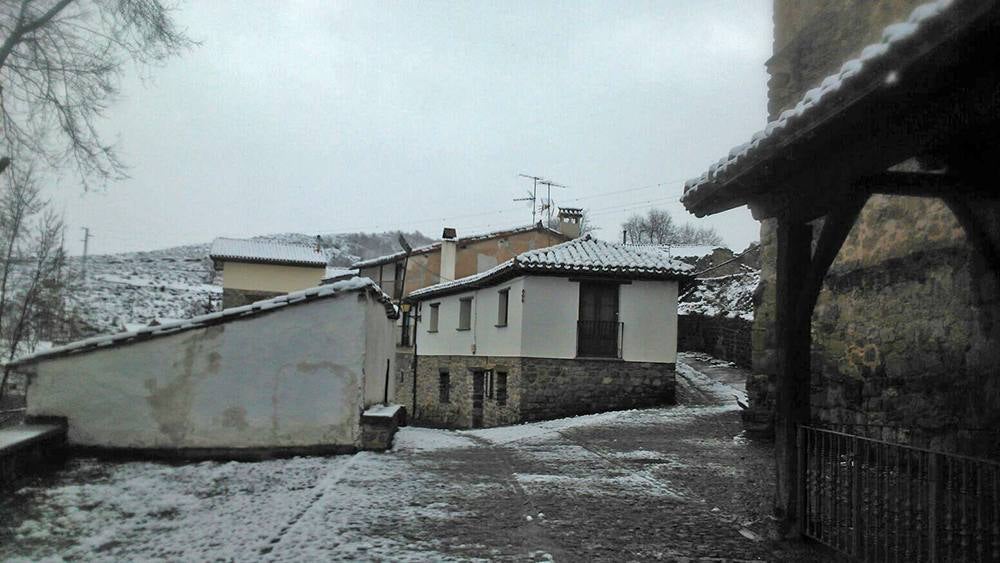 Jalón de Cameros se queda blanco
