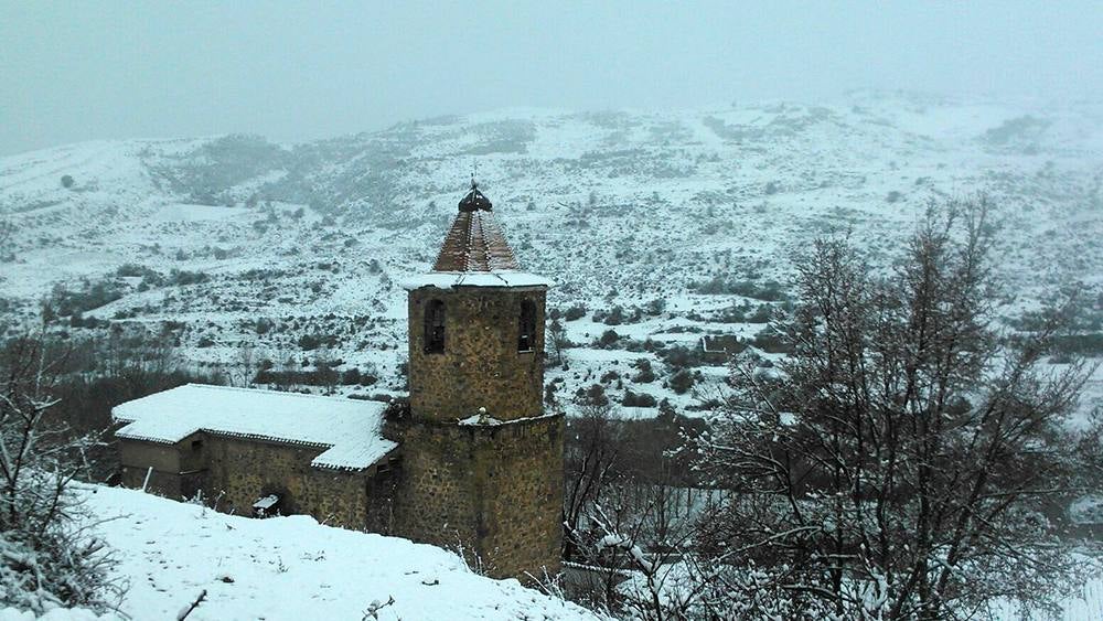 Jalón de Cameros se queda blanco