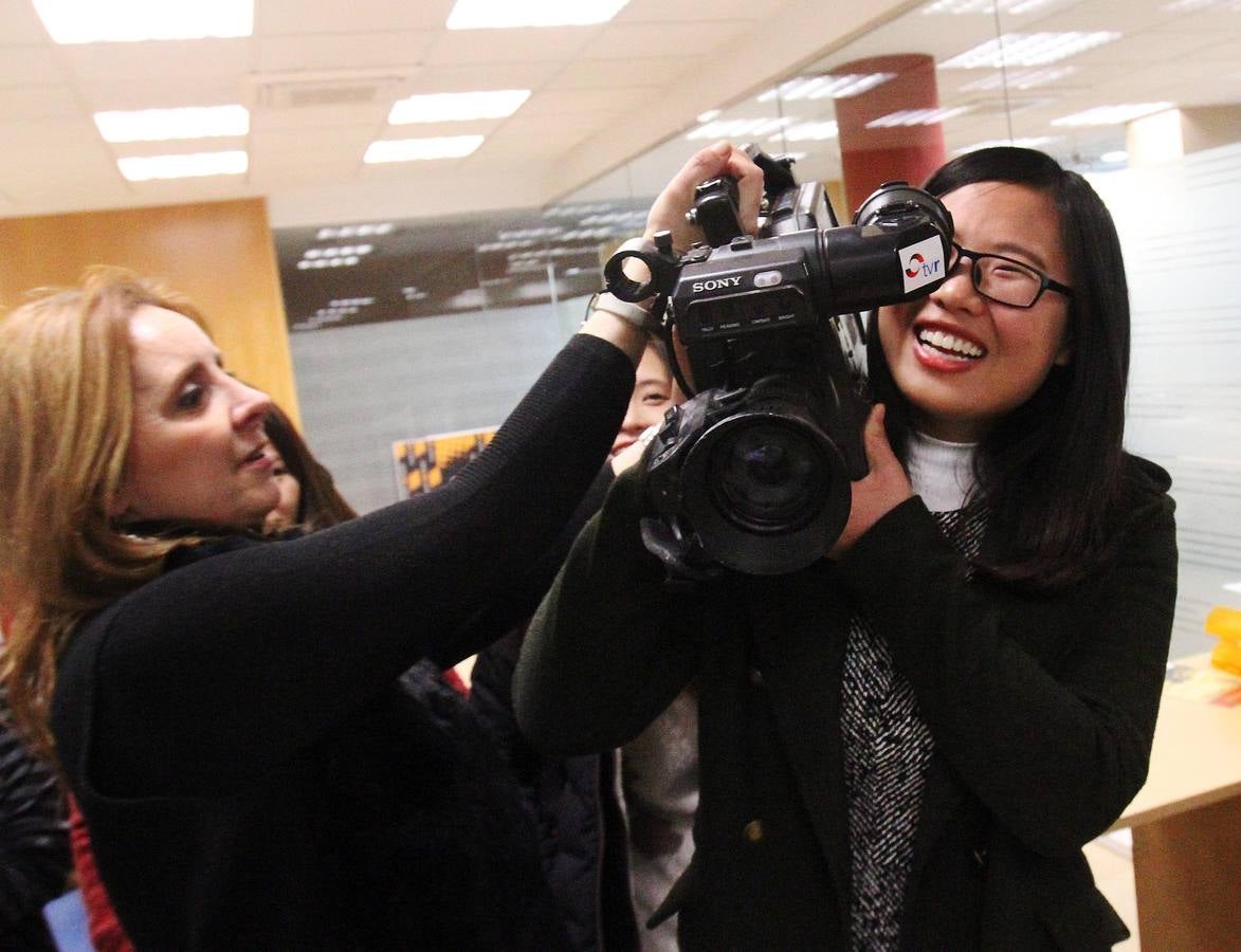 Alumnos de los cursos de Lengua y Cultura Española de la Fundación UR visitan la multimedia de Nueva Rioja