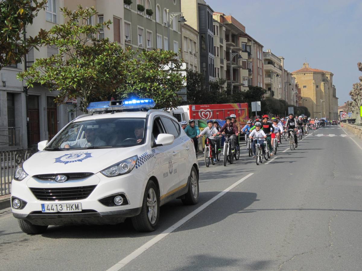 III Marcha en bicicleta en Santo Domingo de la Calzada a beneficio de la AECC