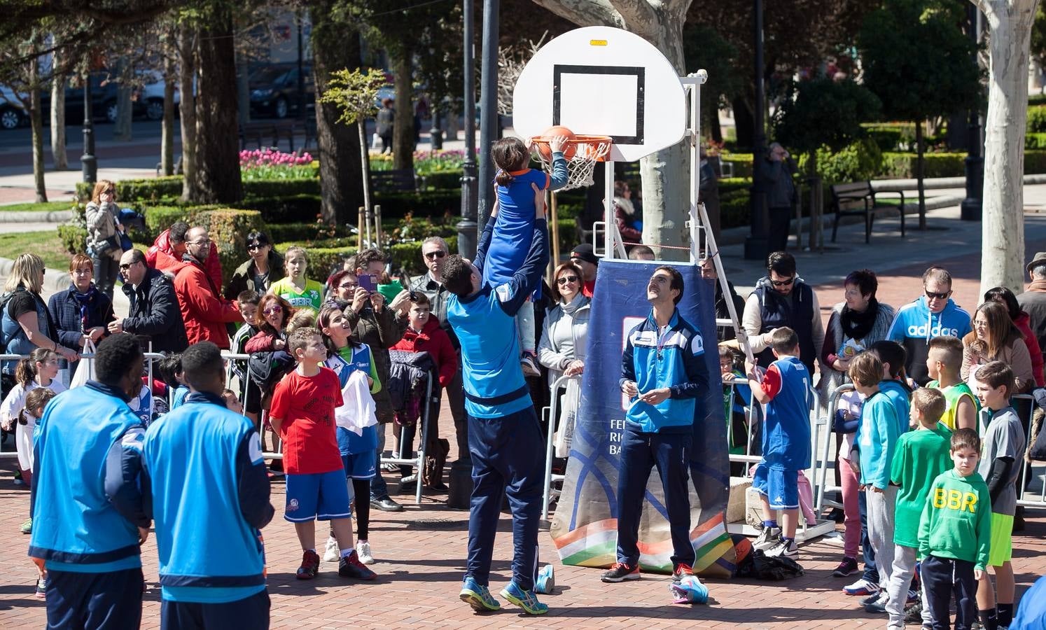 La Fundación se presenta en El Espolón