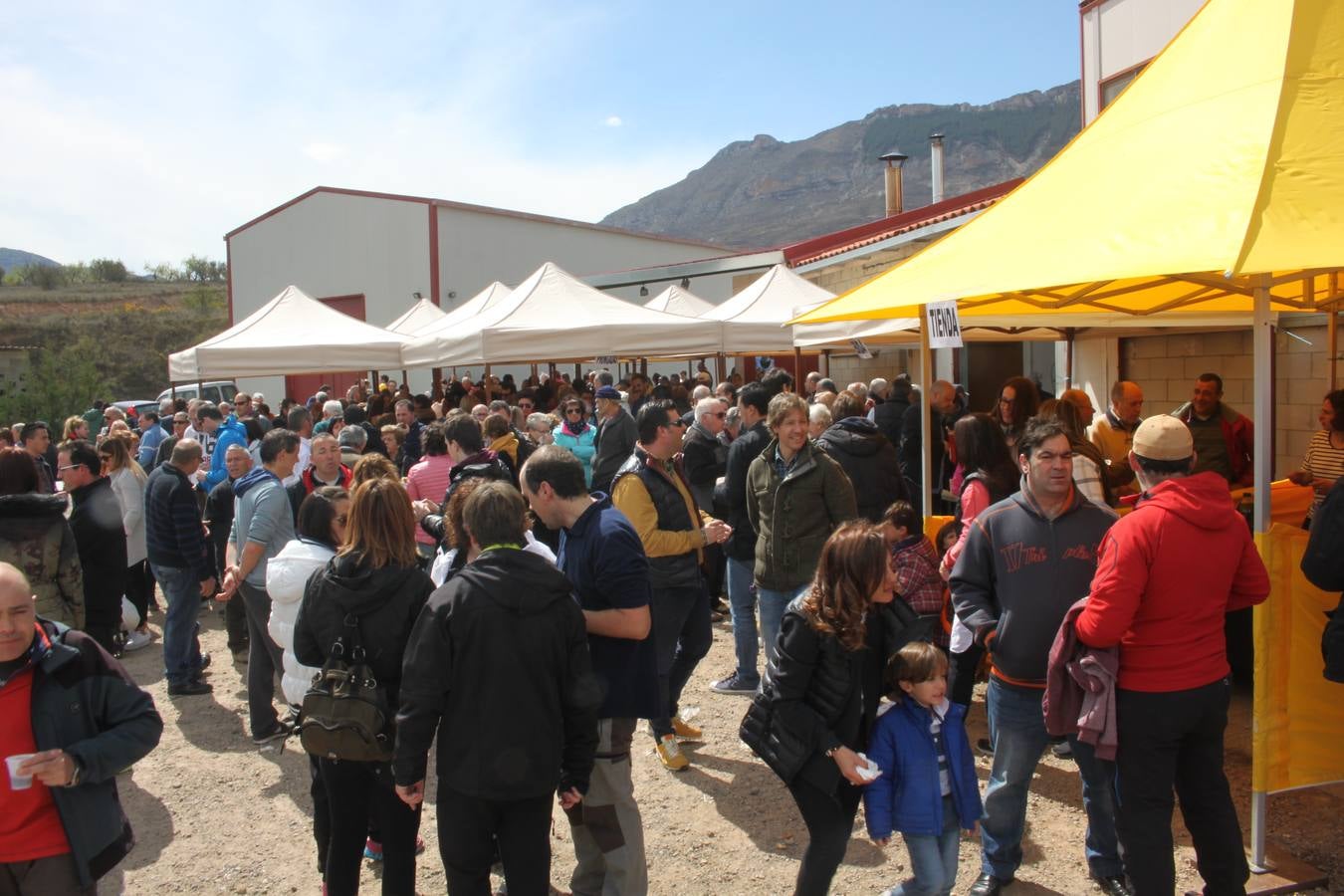 Fiesta de la pringada en Santa Eulalia Bajera