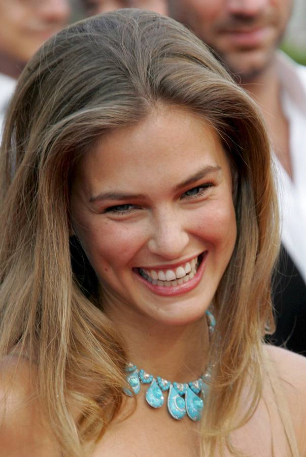 Bar Refaeli ¿Nueva novia de Alves?