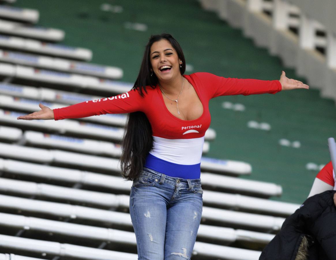 Larissa Riquelme la novia del mundial