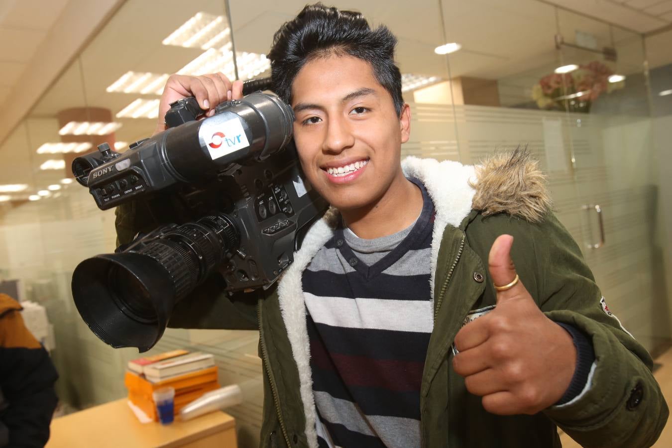 Alumnos de Jesuitas visitan Diario LA RIOJA