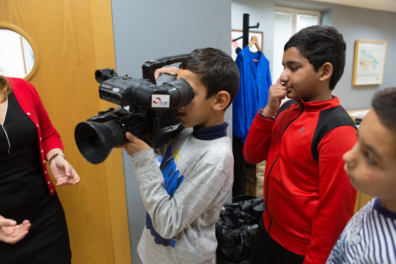 Los alumnos de 5º B de Primaria del Colegio Navarrete El Mudo visitan la multimedia de Diario LA RIOJA