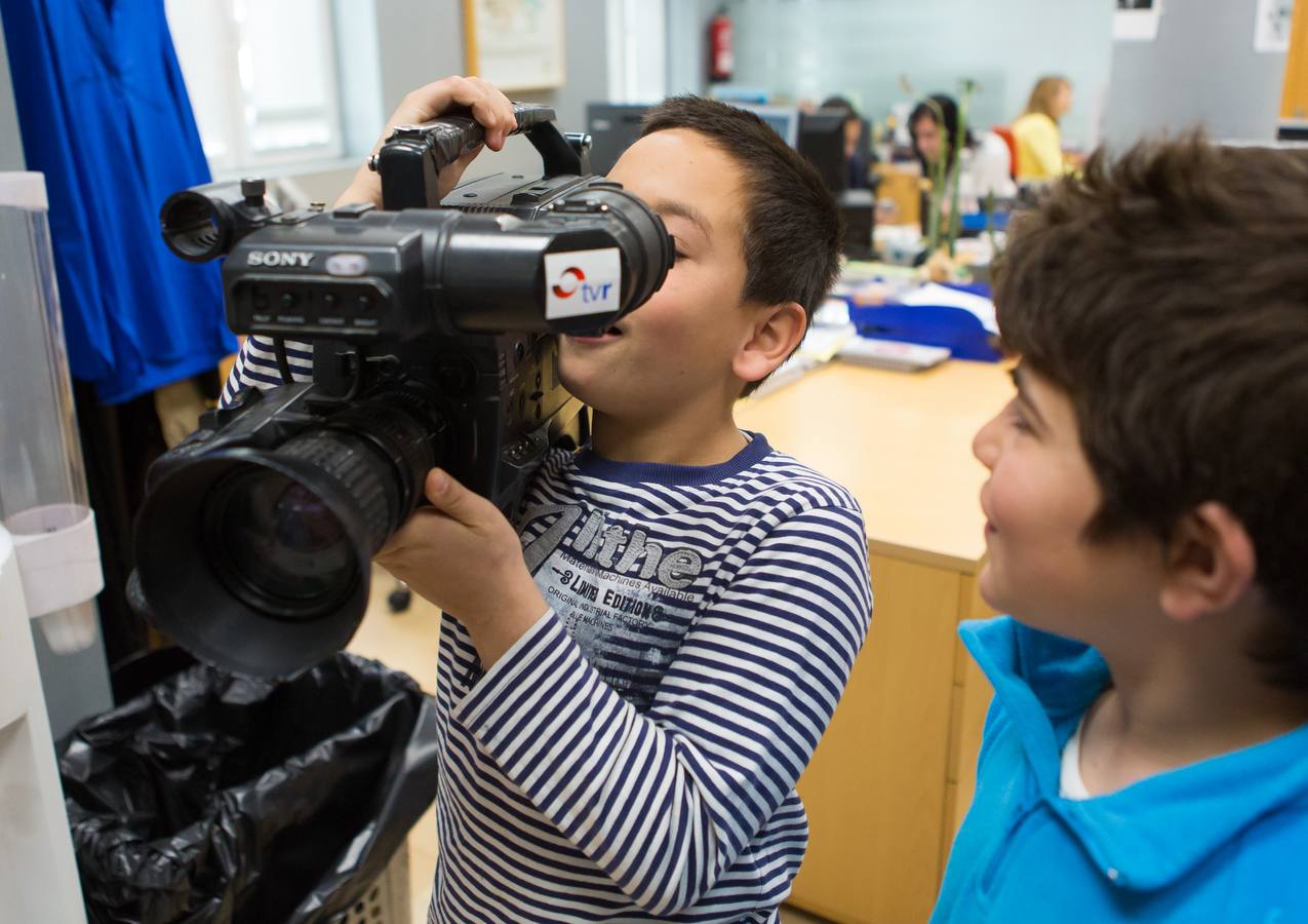 Los alumnos de 5º B de Primaria del Colegio Navarrete El Mudo visitan la multimedia de Diario LA RIOJA