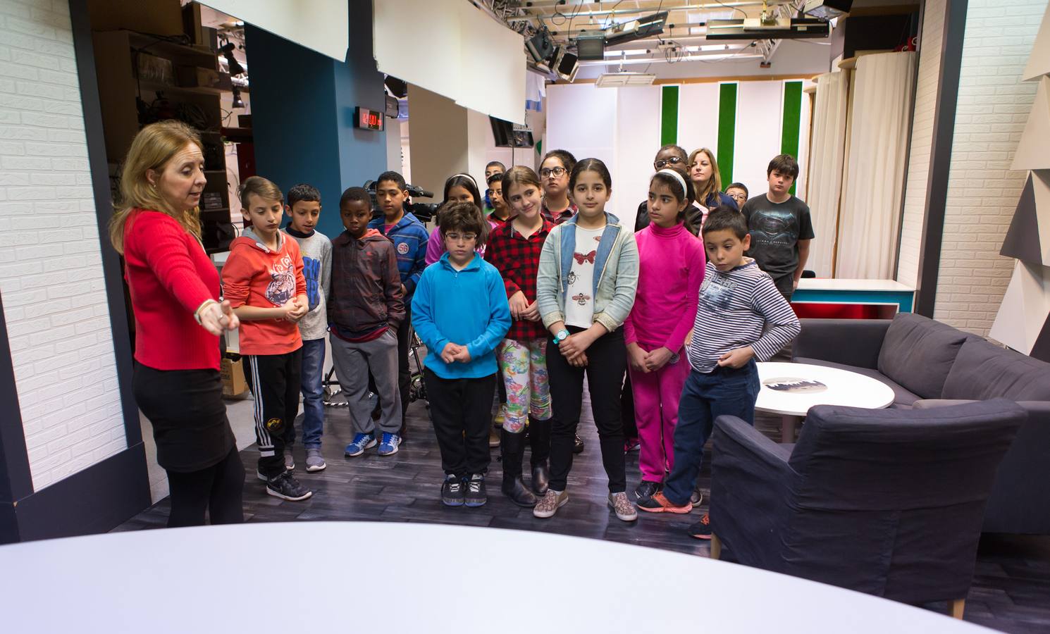 Los alumnos de 5º B de Primaria del Colegio Navarrete El Mudo visitan la multimedia de Diario LA RIOJA