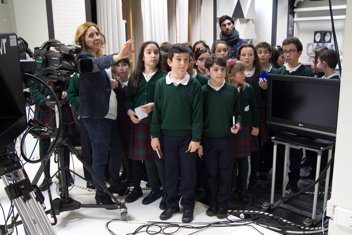 Los alumnos de 4º de Primaria del Colegio Divino Maestro visitan la multimedia de Diario LA RIOJA