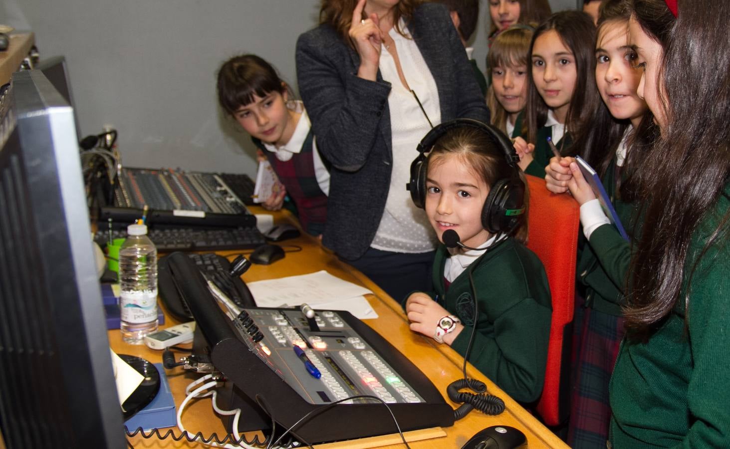 Los alumnos de 4º de Primaria del Colegio Divino Maestro visitan la multimedia de Diario LA RIOJA