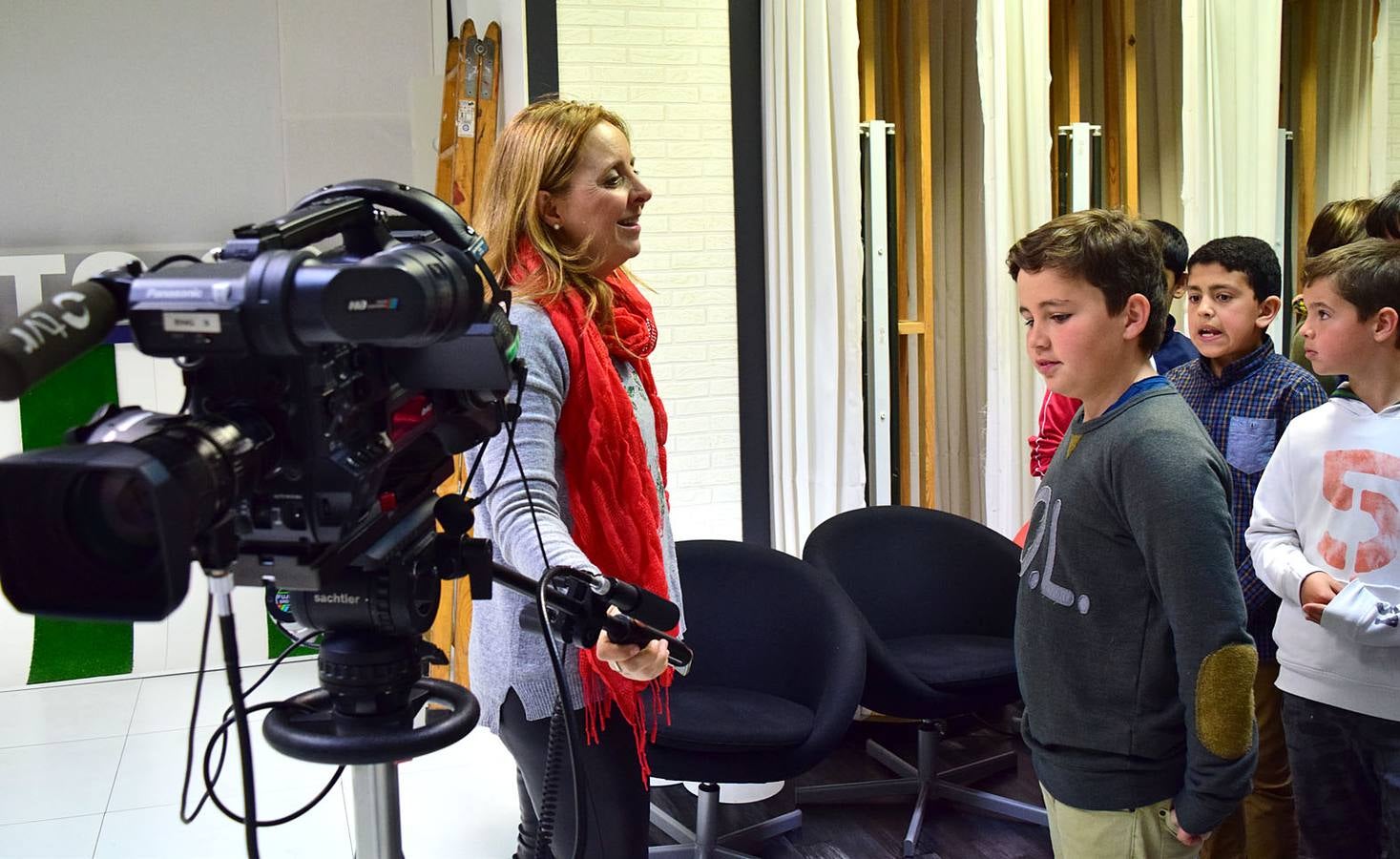 Los alumnos de 5º A de Primaria del Colegio Navarrete El Mudo visitan la multimedia de Diario LA RIOJA